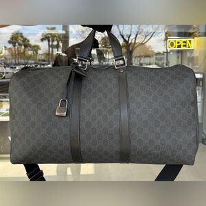 Gucci GG Large Supreme Travel Duffle Bag Gray Black Keys Strap Lock